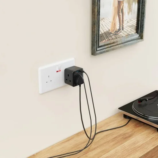 Powerology 3-Outlet Wall Socket With Fast Charging USB