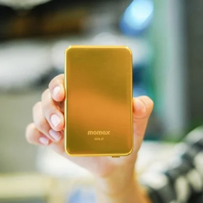 Momax Q.Mag Power 6 5000mAh Magnetic Wireless Battery Pack (Gold)